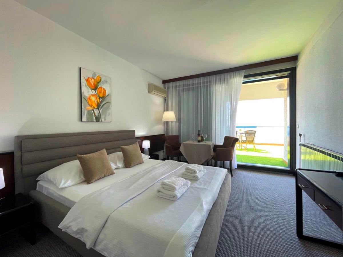 Corpus A - Hotel Albatros Ulcinj Luaran gambar